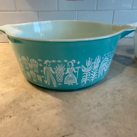 PYREX Butterprint Turquoise Amish stacking bowls. - Picture 2 of 11
